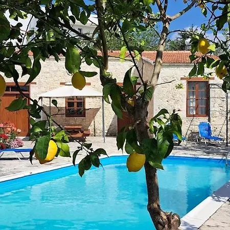 Nicolas Villa