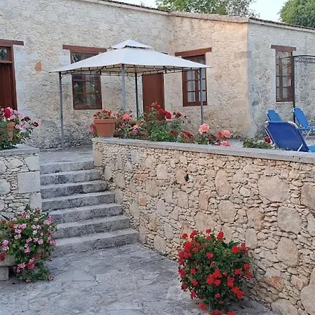 Villa Nicolas Lysos