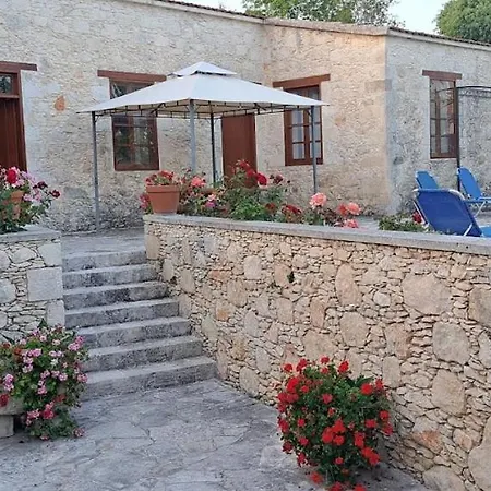 Villa Nicolas Lysos